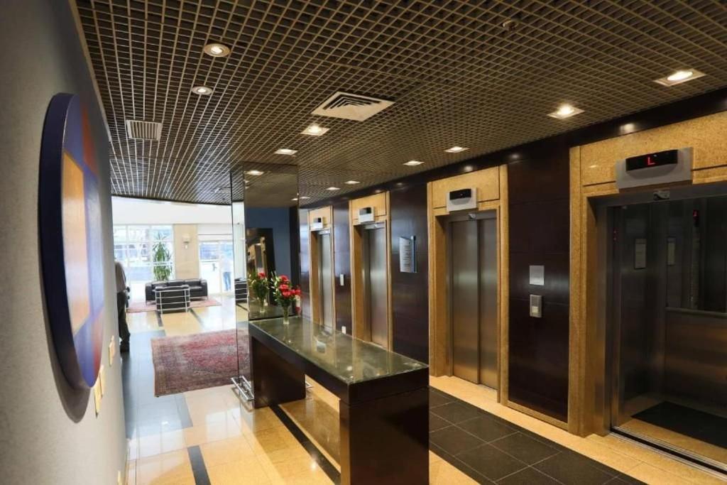 ホテル Flat No Jardins - Poucos Metros Da Av Paulista サンパウロ エクステリア 写真